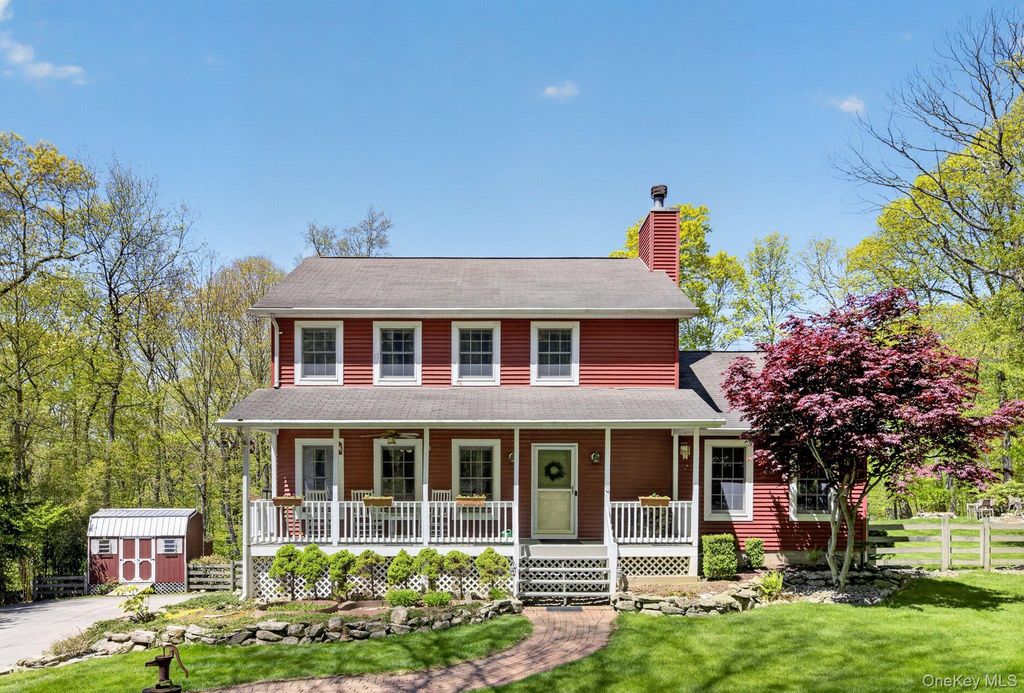 35 Crest Road, Cold Spring, NY 10516