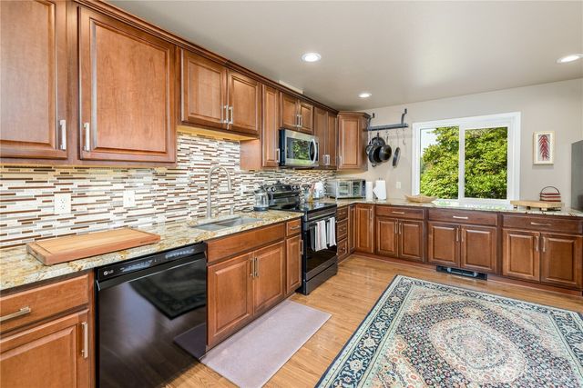3718 Sequim Dungeness Way, Sequim, WA 98362