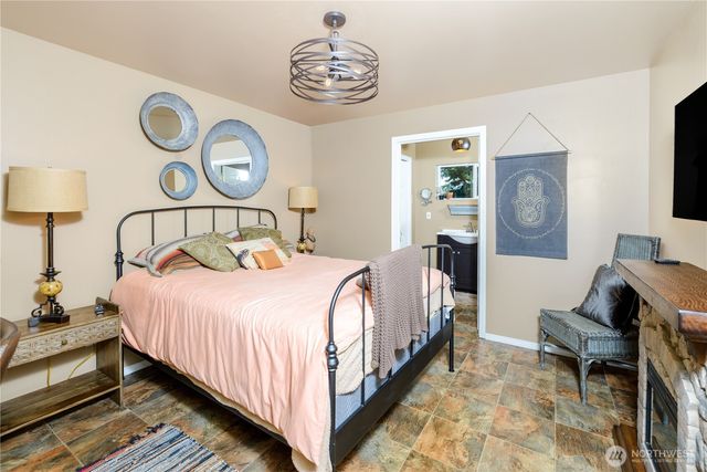 3718 Sequim Dungeness Way, Sequim, WA 98362