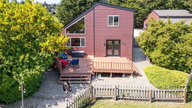 3718 Sequim Dungeness Way, Sequim, WA 98362