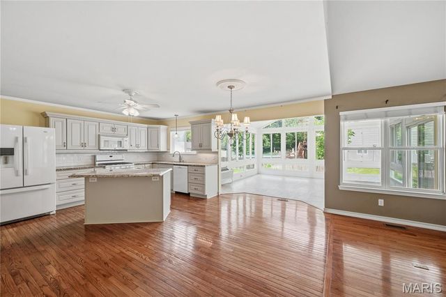 3808 Pine Forest Lane, St Charles, MO 63304