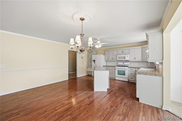3808 Pine Forest Lane, St Charles, MO 63304