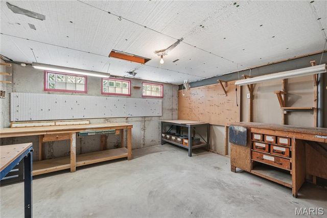 3808 Pine Forest Lane, St Charles, MO 63304