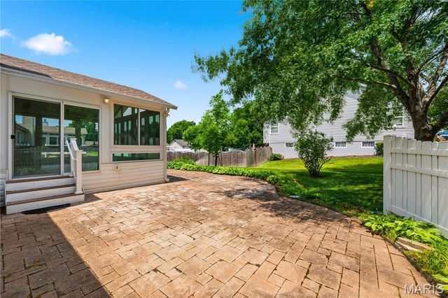 3808 Pine Forest Lane, St Charles, MO 63304