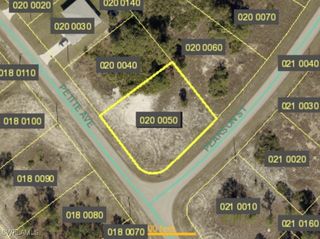 315 Petite AVE, Lehigh Acres, FL 33974