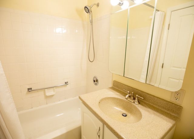 16 Balmoral Street 417, Andover, MA 01810