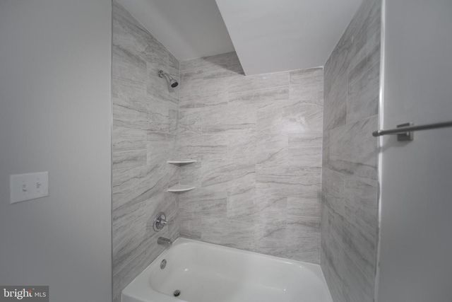 1061 48TH PL NE, Washington, DC 20019