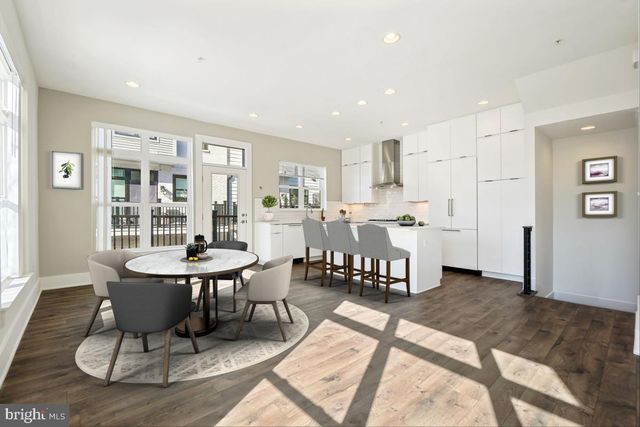 11300 EMERALD PARK RD, Potomac, MD 20854