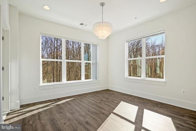 11300 EMERALD PARK RD, Potomac, MD 20854