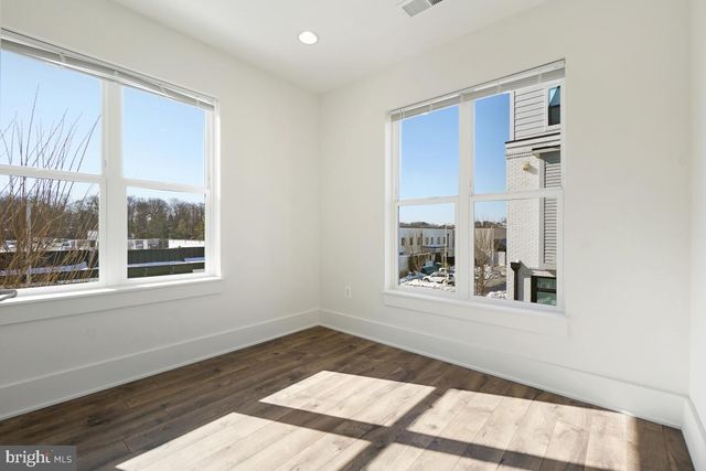 11300 EMERALD PARK RD, Potomac, MD 20854