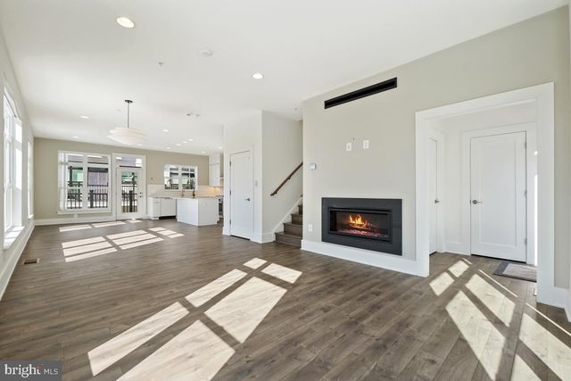 11300 EMERALD PARK RD, Potomac, MD 20854