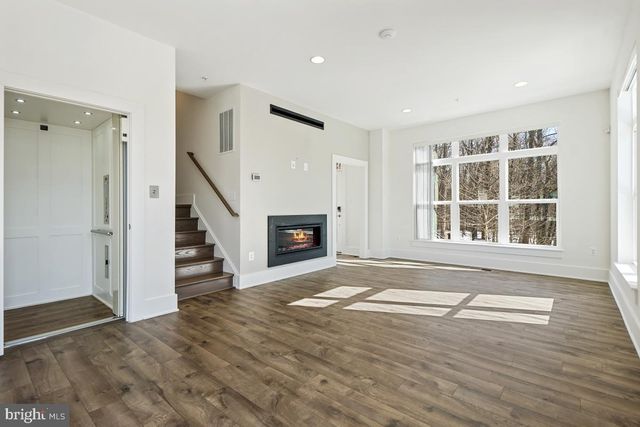 11300 EMERALD PARK RD, Potomac, MD 20854