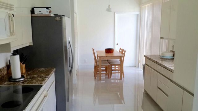 5463 NW 20th Avenue, Boca Raton, FL 33496