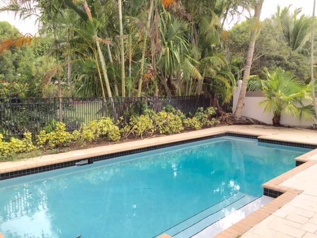 5463 NW 20th Avenue, Boca Raton, FL 33496
