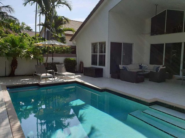 5463 NW 20th Avenue, Boca Raton, FL 33496