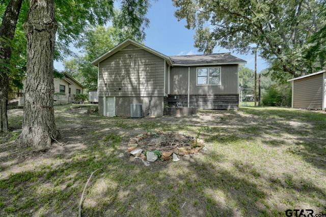 508 N Tyler St, Big Sandy, TX 75755
