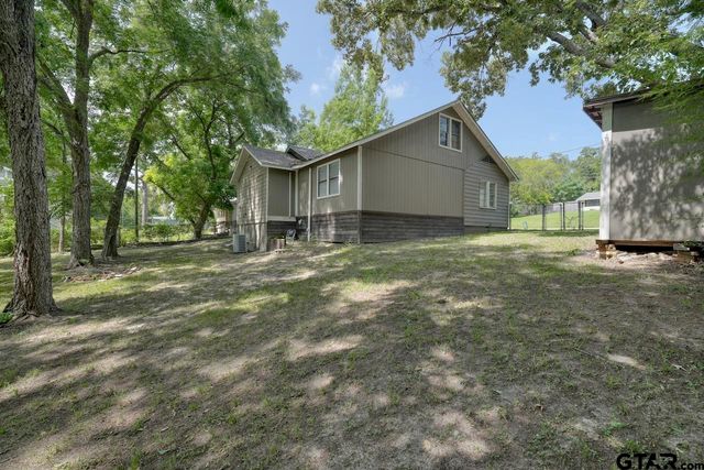 508 N Tyler St, Big Sandy, TX 75755
