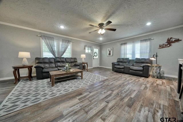 508 N Tyler St, Big Sandy, TX 75755