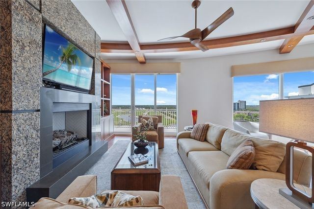 13675 Vanderbilt DR 1105, Naples, FL 34110