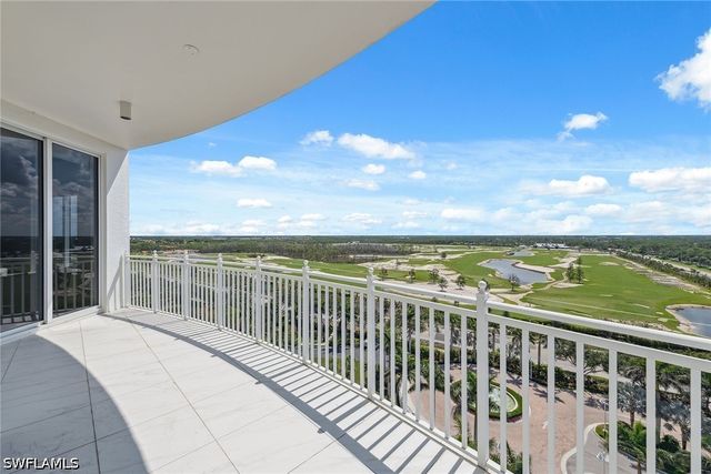 13675 Vanderbilt DR 1105, Naples, FL 34110