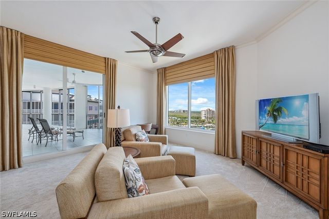 13675 Vanderbilt DR 1105, Naples, FL 34110