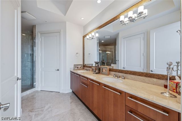 13675 Vanderbilt DR 1105, Naples, FL 34110