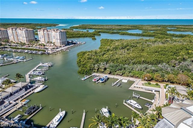13675 Vanderbilt DR 1105, Naples, FL 34110
