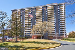 1800 OLD MEADOW RD #204, Mclean, VA 22102