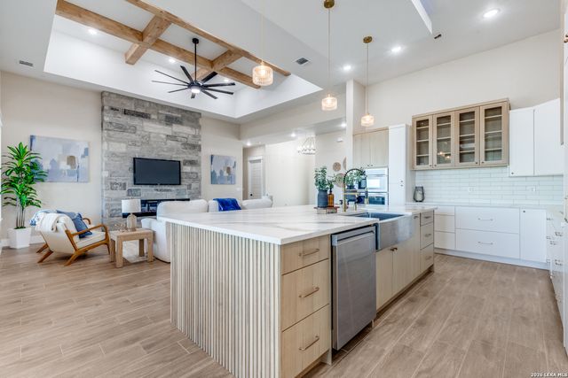 139 Sunset, La Vernia, TX 78121