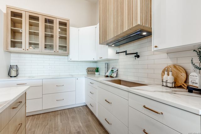 139 Sunset, La Vernia, TX 78121