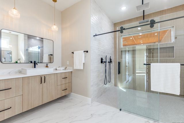 139 Sunset, La Vernia, TX 78121