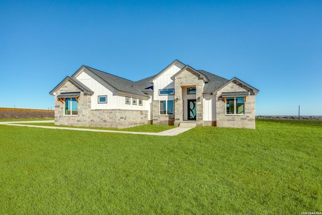 139 Sunset, La Vernia, TX 78121