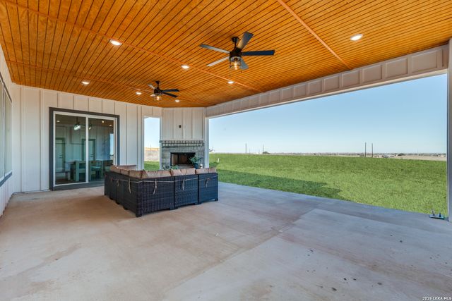 139 Sunset, La Vernia, TX 78121