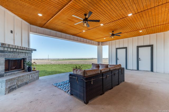 139 Sunset, La Vernia, TX 78121