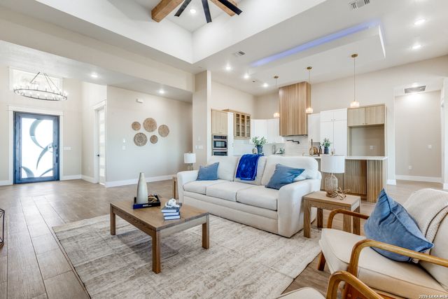 139 Sunset, La Vernia, TX 78121