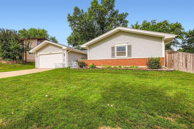 1440 Dennison Road, Hoffman Estates, IL 60169