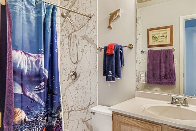 1440 Dennison Road, Hoffman Estates, IL 60169