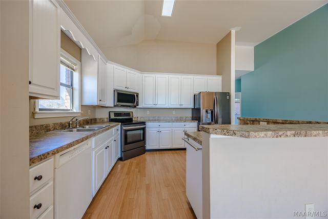 7248 Waters Edge ., Montgomery, AL 36117