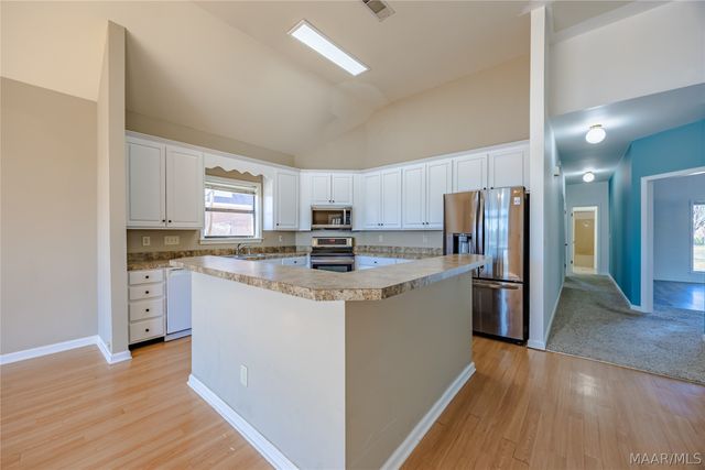 7248 Waters Edge ., Montgomery, AL 36117