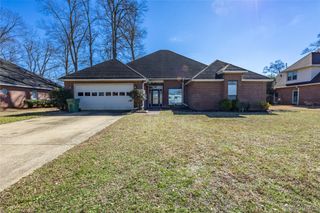 7248 Waters Edge ., Montgomery, AL 36117