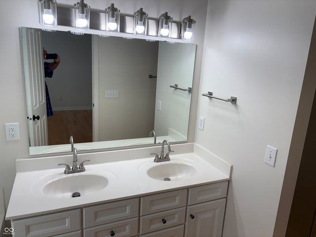 368 Firehouse Place, Indianapolis, IN 46204