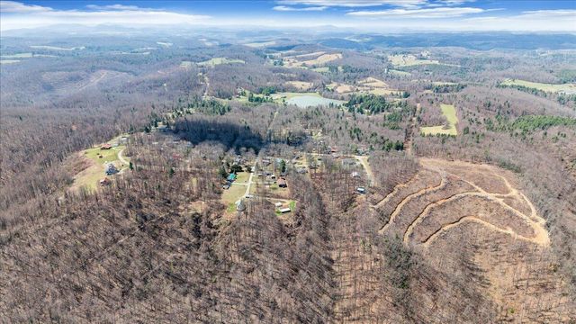 50 Doe Valley DR, Copper Hill, VA 24079