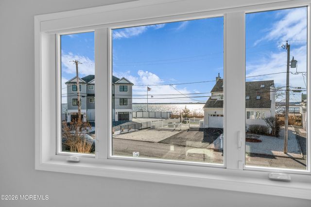 24 Rochester Drive, Brick, NJ 08723