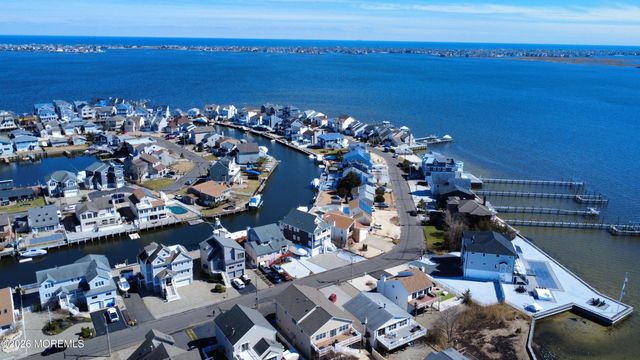 24 Rochester Drive, Brick, NJ 08723