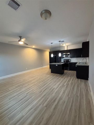 339 Owens Street A, Houston, TX 77029