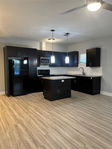 339 Owens Street A, Houston, TX 77029