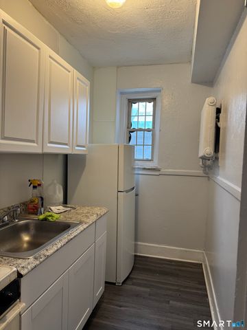 144 Grove Street 208, Waterbury, CT 06710