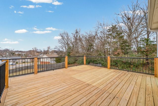 55 West Dr, Clarksville, TN 37040