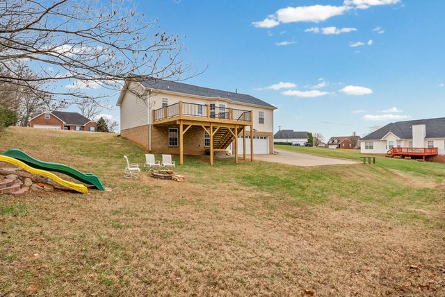 55 West Dr, Clarksville, TN 37040