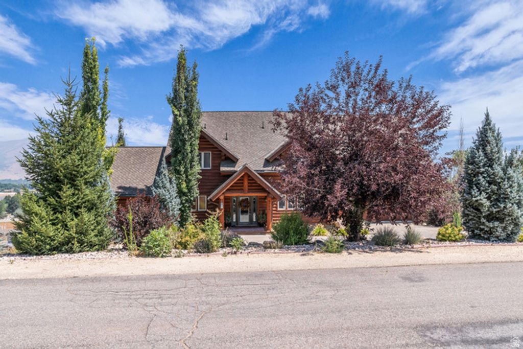 6704 E 1100 S, Huntsville, UT 84317 — exterior